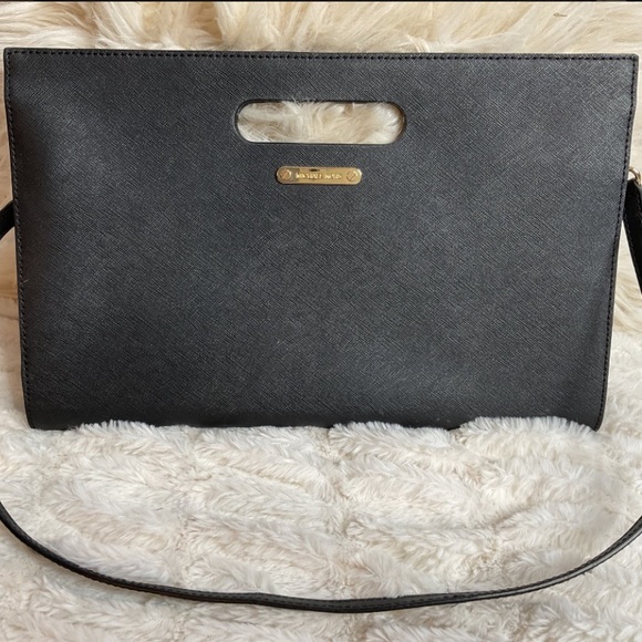 MICHAEL KORS Black Tilda Leather Pocketbook - Picture 1 of 4